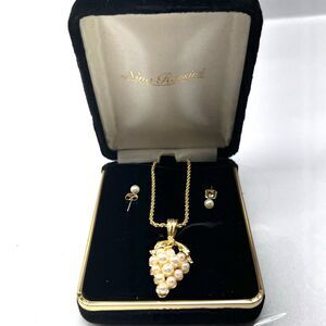 Vintage Necklace /Earring ~Faux Cluster Pearls/Gold Overlay~ Lobster Claw